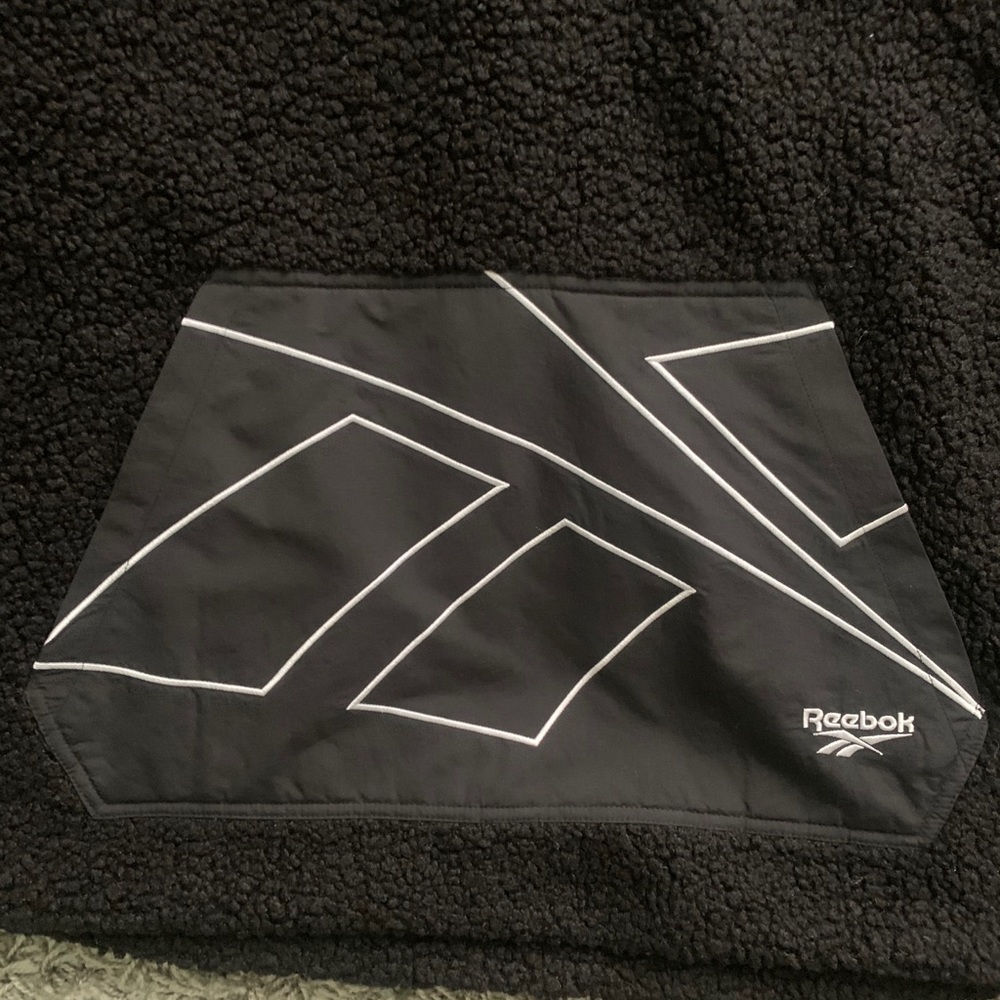 Reebok pullover - Picture 3 of 5